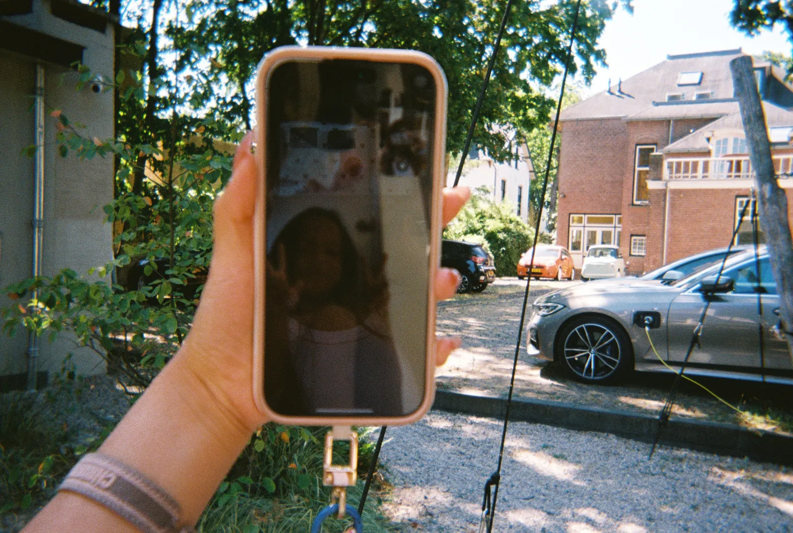 Frame 100 of 209, roll 3