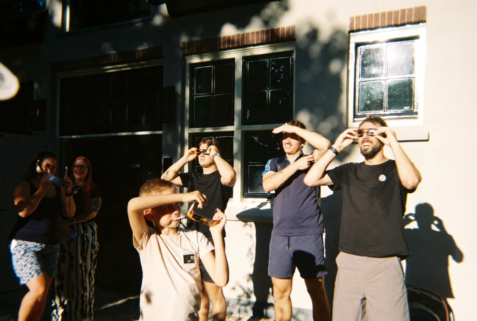 Frame 3 of 209, roll 4
