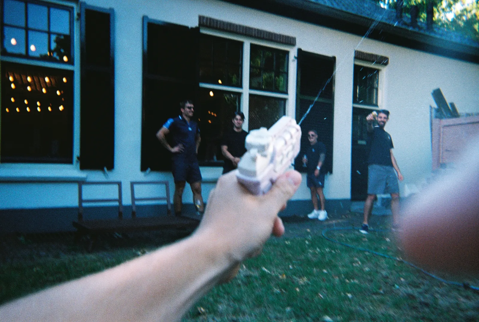 Frame 169 of 209, roll 4