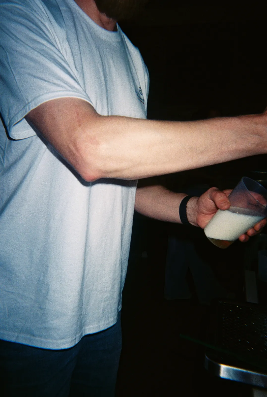 Frame 200 of 209, roll 6