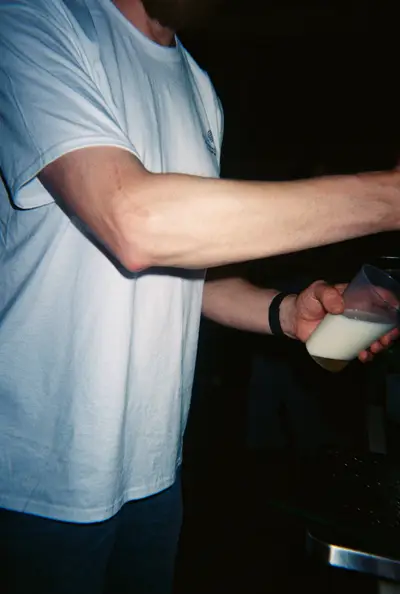 Frame 200 of 209, roll 6