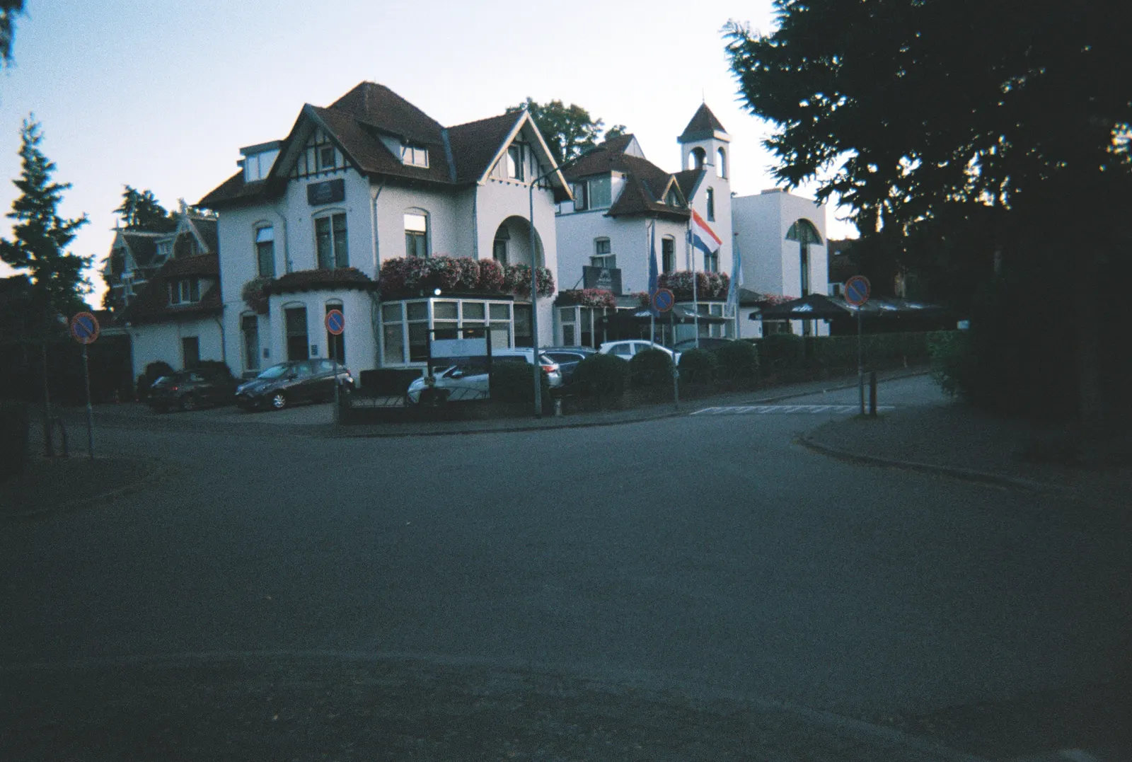 Frame 85 of 209, roll 12